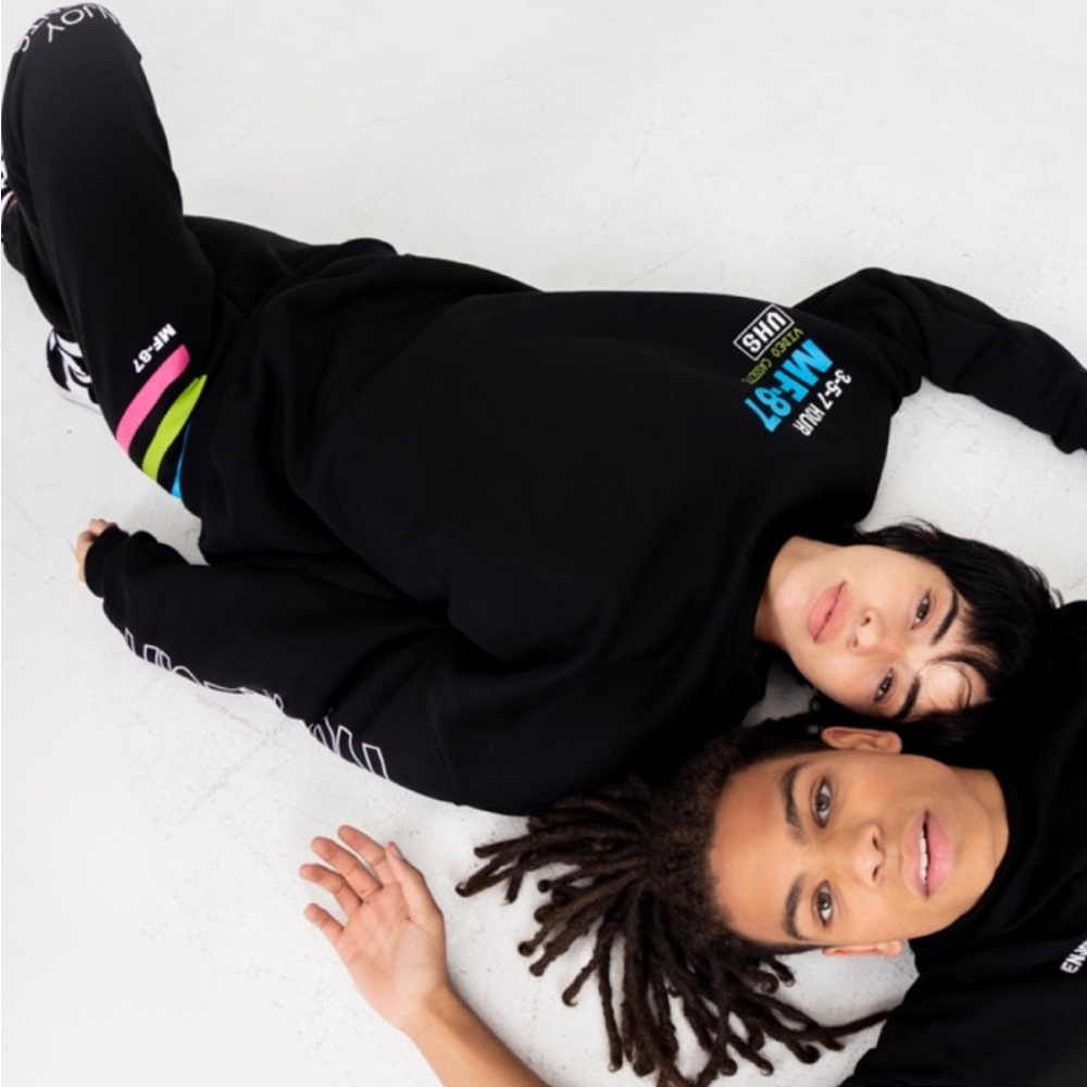 The Mayfair Group Sweatshirt M/L